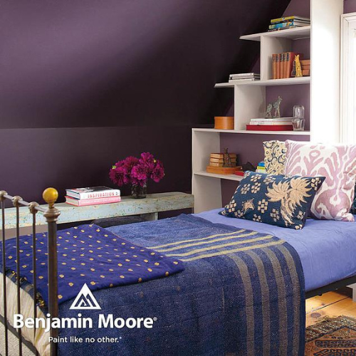 A Benjamin Moore catalog paint example